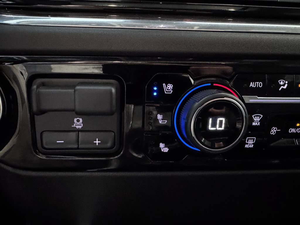 Certified 2025 Chevrolet Silverado 2500 LTZ w/ LTZ Plus Package AWD/4WD image 25