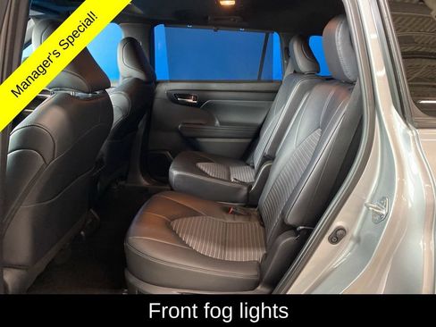 Used 2025 Toyota Highlander XSE AWD/4WD image 20