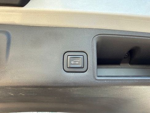 Used 2018 GMC Terrain SLT w/ Preferred Package AWD/4WD image 7