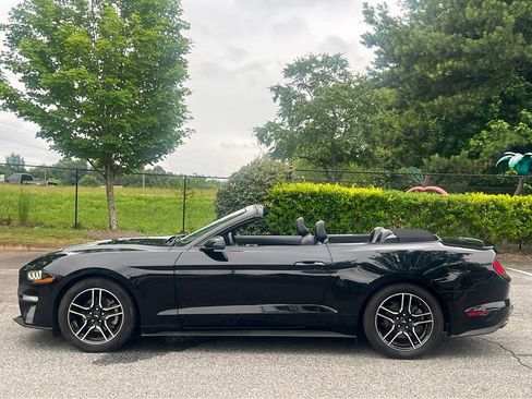 Used 2020 Ford Mustang Premium RWD image 10