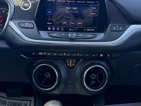 Used 2020 Chevrolet Blazer LT FWD image 21