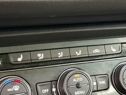 Used 2021 Volkswagen Tiguan SE R-Line AWD/4WD image 20