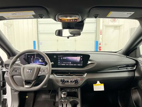 New 2026 Buick Envista Preferred FWD image 10