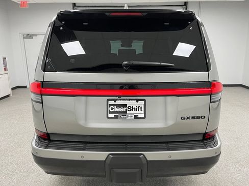 Used 2025 Lexus GX 550 w/ Accessory Package (2T) AWD/4WD image 9