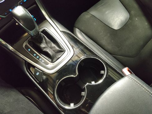 Used 2017 Ford Edge Sport w/ Technology Package image 26