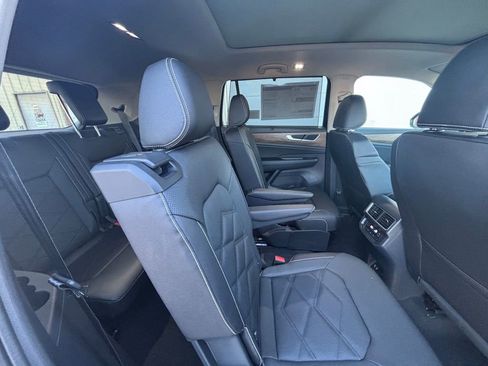 New 2026 Volkswagen Atlas SE image 11