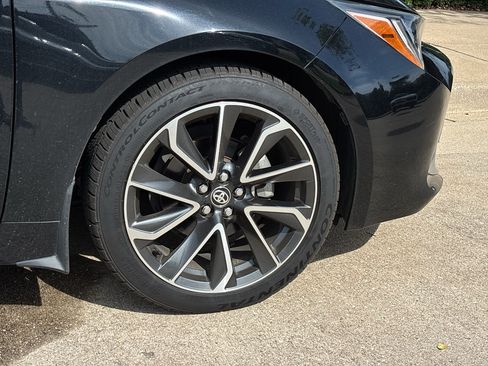 Used 2021 Toyota Corolla XSE FWD image 10