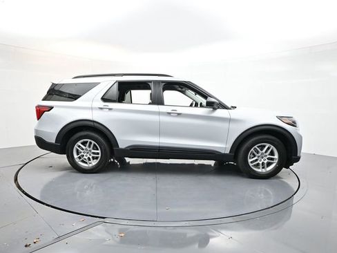 New 2026 Ford Explorer Active w/ Active Comfort Package image 8