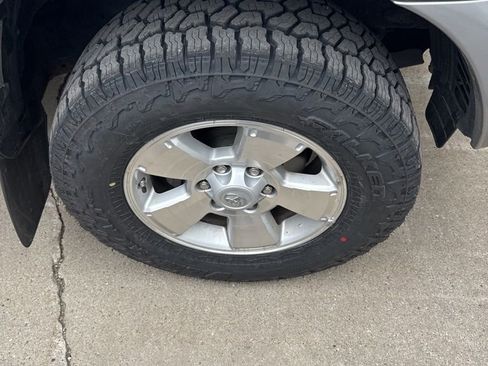 Used 2014 Toyota Tacoma 4x4 Double Cab w/ TRD Sport Package image 25