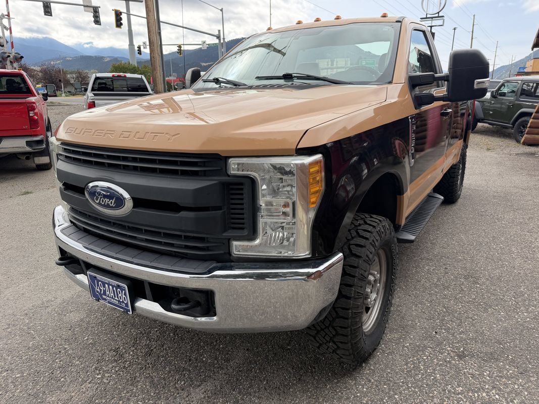 Used 2017 Ford F250 XL w/ Power Equipment Group AWD/4WD image 4