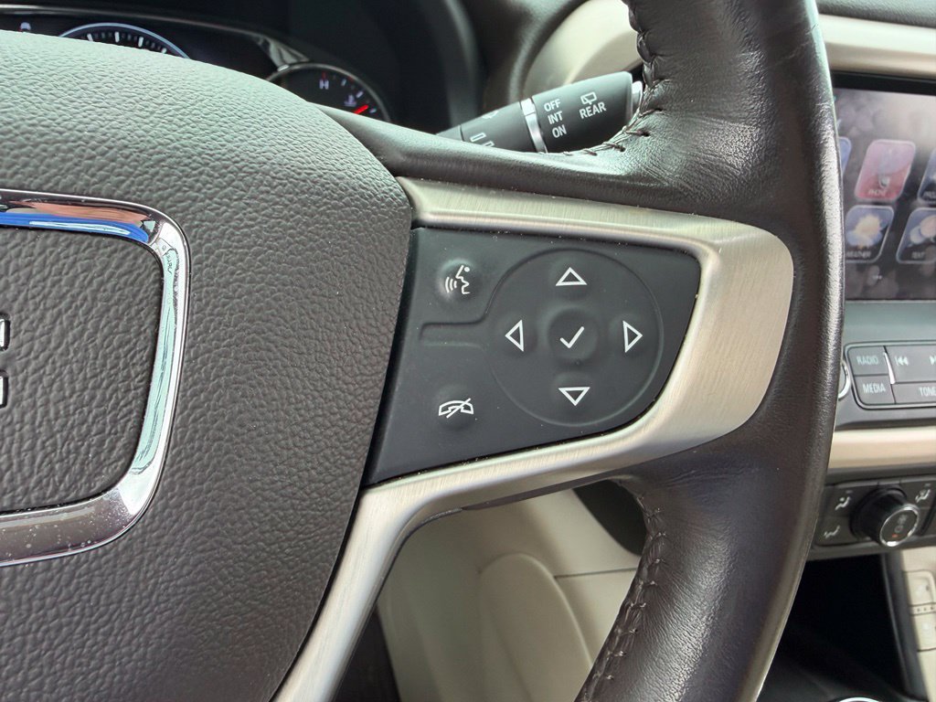 Used 2019 GMC Acadia Denali w/ Technology Package FWD image 27