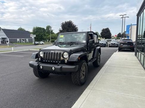 Used 2014 Jeep Wrangler Sahara w/ Connectivity Group AWD/4WD image 6