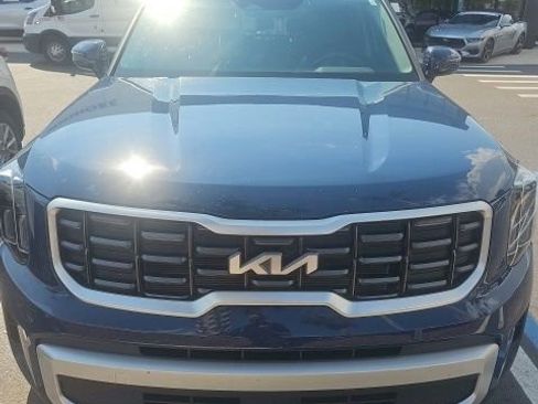Used 2025 Kia Telluride S image 2
