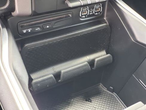 Used 2019 RAM 1500 Big Horn image 18