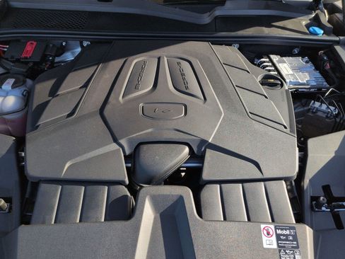 New 2026 Porsche Cayenne Coupe image 17