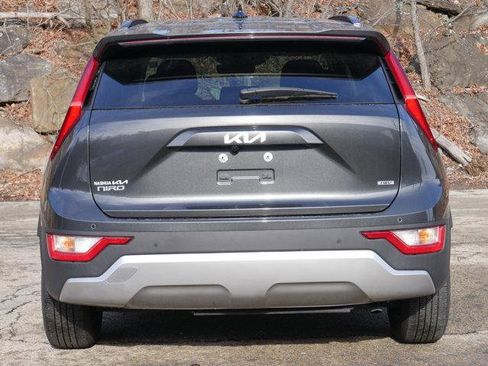 Used 2023 Kia Niro EX image 5