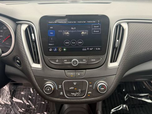 Used 2023 Chevrolet Malibu LS FWD image 27