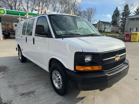 Used 2014 Chevrolet Express 2500 image 6