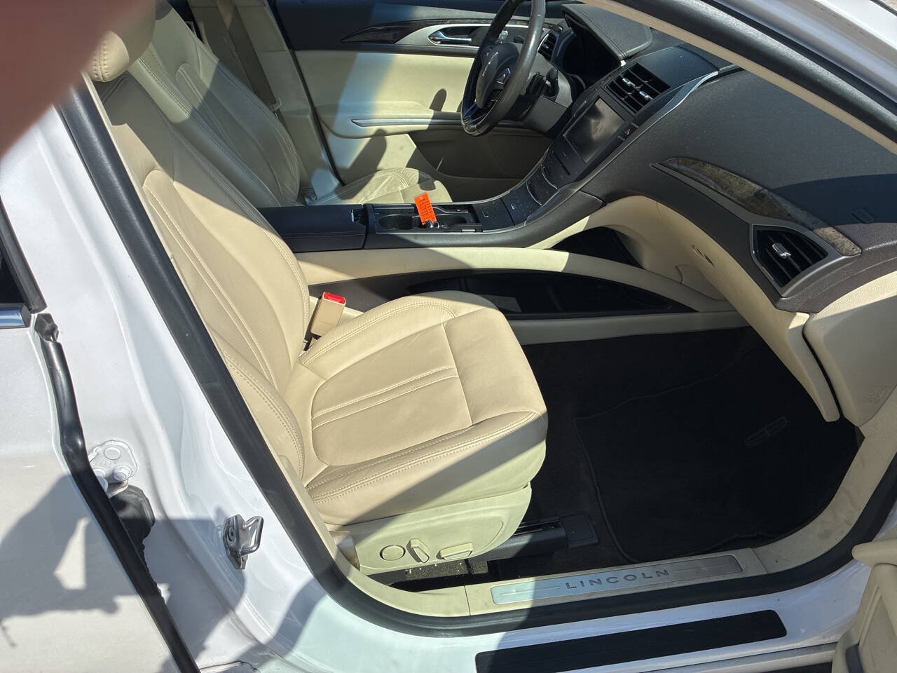 Used 2013 Lincoln MKZ FWD image 9