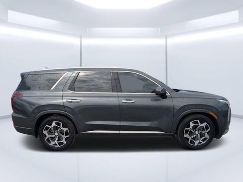 Used 2022 Hyundai Palisade Calligraphy w/ Winter Package FWD image 2
