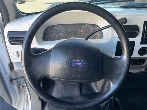 Used 2006 Ford F250 XLT image 11