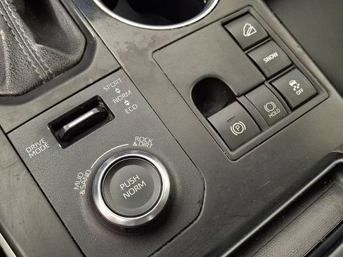 Used 2023 Toyota Highlander XSE AWD/4WD image 26