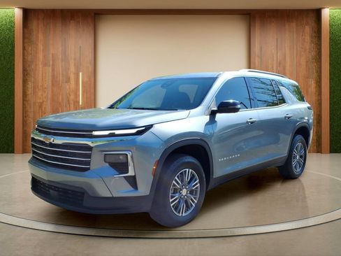 New 2026 Chevrolet Traverse LT w/ Driver Confidence Package FWD image 26