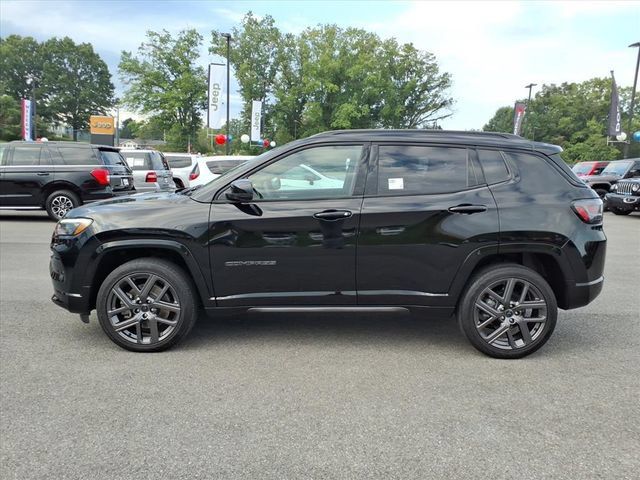 Used 2025 Jeep Compass Limited w/ High Altitude Package AWD/4WD image 9