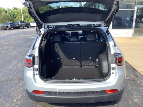 New 2026 Jeep Compass Limited AWD/4WD image 6