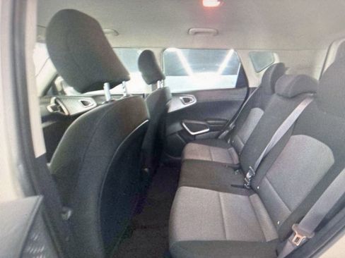 Used 2020 Kia Soul LX FWD image 6