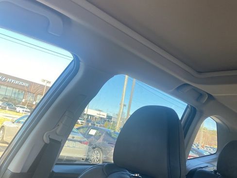 Used 2022 Subaru Forester Limited image 6