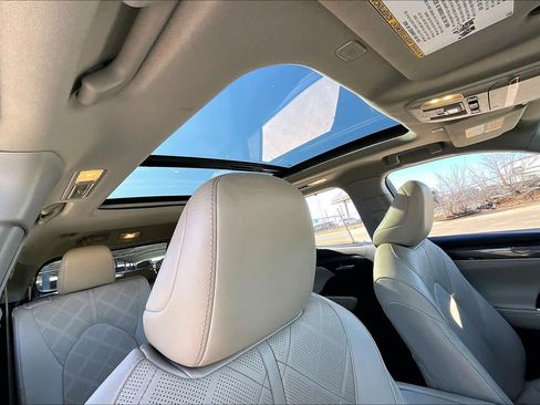 Used 2023 Toyota Highlander Platinum image 14