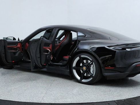 Used 2020 Porsche Taycan 4S w/ Premium Package image 10