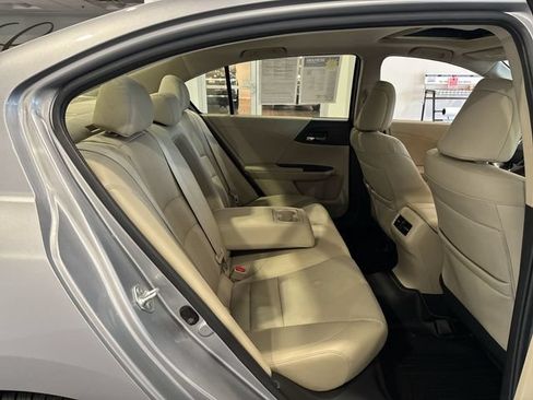 Used 2017 Honda Accord EX-L image 14