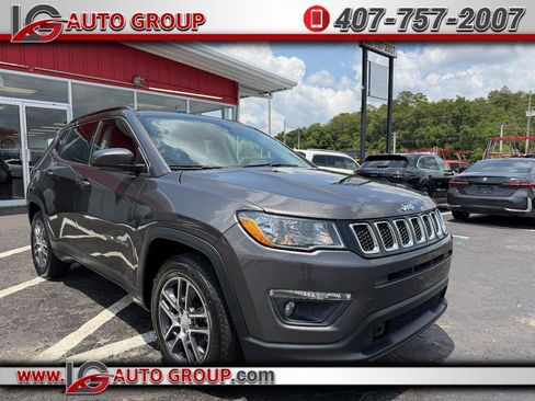 Used 2020 Jeep Compass Latitude FWD image 1