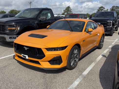 New 2026 Ford Mustang GT Premium w/ GT Performance Package RWD image 5