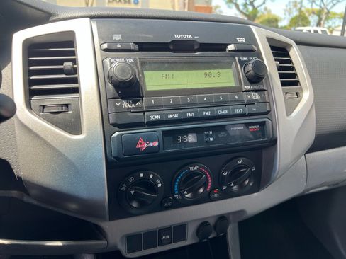 Used 2012 Toyota Tacoma PreRunner w/ SR5 Pkg RWD image 17