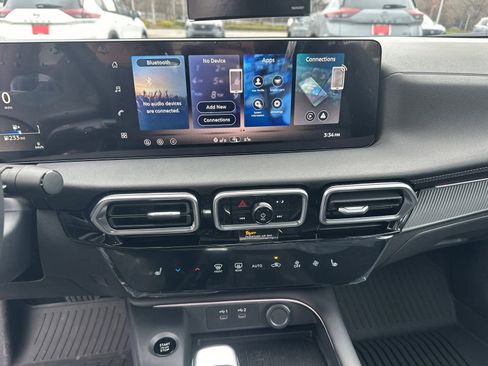 New 2026 Nissan Sentra SV w/ SV Convenience Package FWD image 27