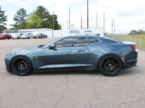 Used 2021 Chevrolet Camaro LT RWD image 3