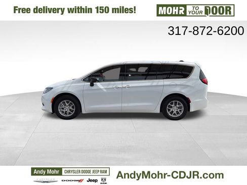 New 2026 Chrysler Voyager LX image 4