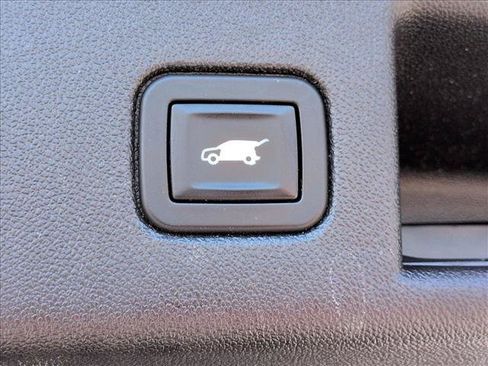 Certified 2018 Chevrolet Equinox Premier AWD/4WD image 11