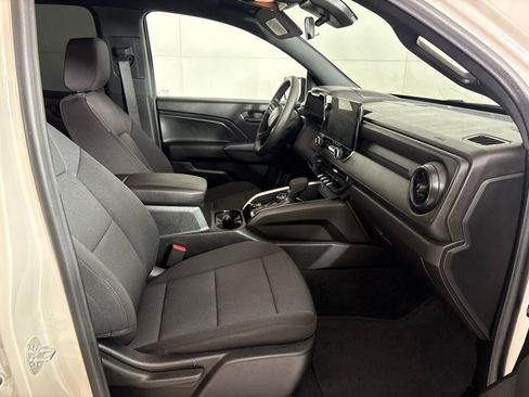 Used 2026 Chevrolet Colorado Trail Boss AWD/4WD image 17