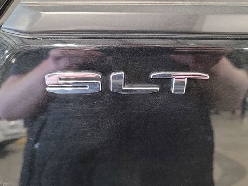 Used 2024 GMC Terrain SLT w/ Infotainment Package II AWD/4WD image 13