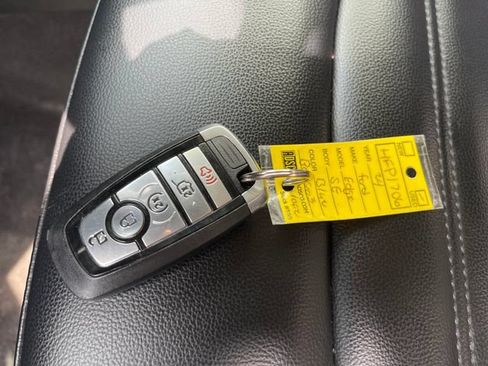 Used 2024 Ford Edge SEL w/ Convenience Package AWD/4WD image 21