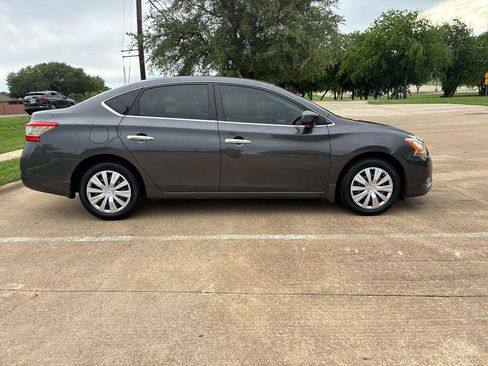 Used 2015 Nissan Sentra SV image 5