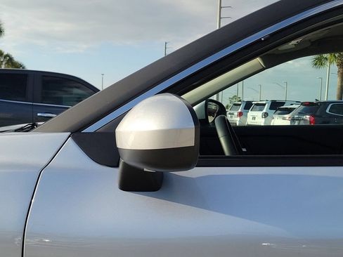 Certified 2025 Nissan Rogue SV FWD image 13