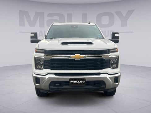 Used 2024 Chevrolet Silverado 2500 LT AWD/4WD image 8