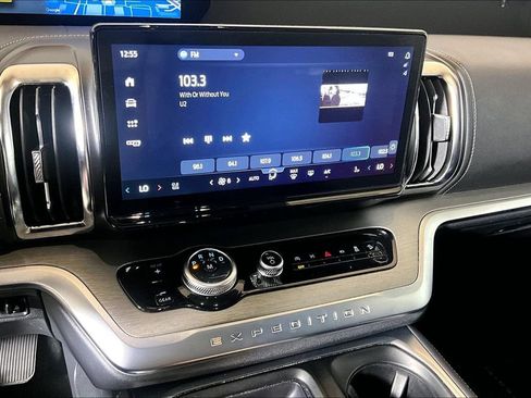 Certified 2025 Ford Expedition Platinum AWD/4WD image 26