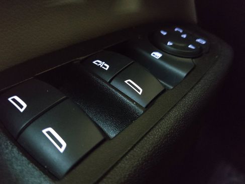 Used 2022 Chevrolet Equinox LS w/ LS Convenience Package FWD image 27