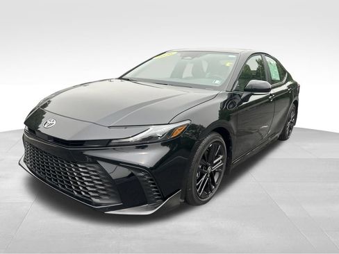 Certified 2026 Toyota Camry SE w/ Convenience Package FWD image 1